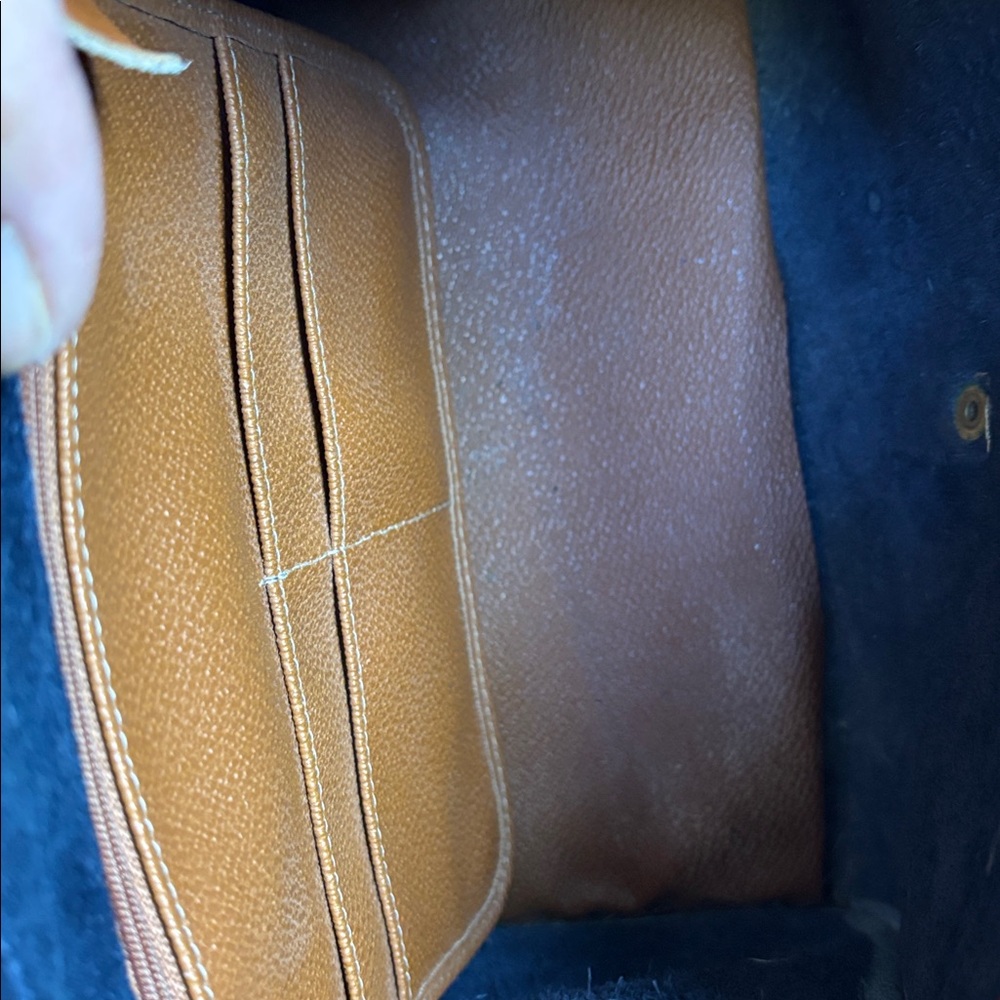 Dooney & Bourke Black With Tan Trim Vintage Bag - Picture 5 of 16